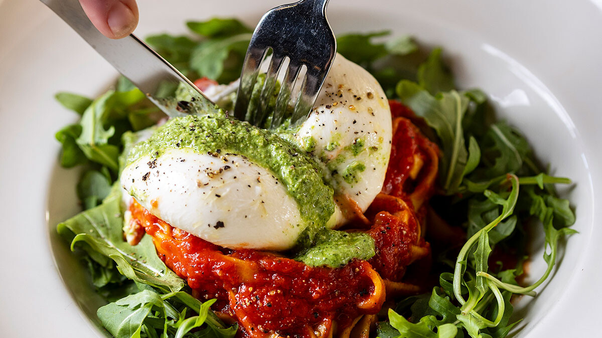 Maximillians Grill & Wine Bar